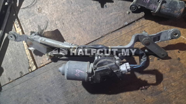 TOYOTA WISH 09 WIPER LINK
