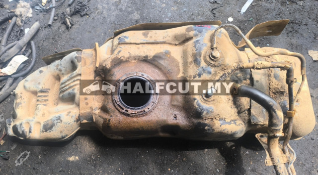 TOYOTA HILUX REVO PETROL TANK