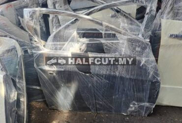 HYUNDAI I40 FRONT DOOR F/R