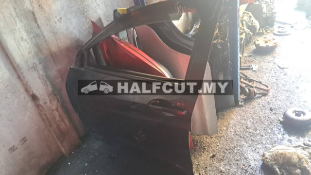 HONDA HRV FRONT DOOR F/L