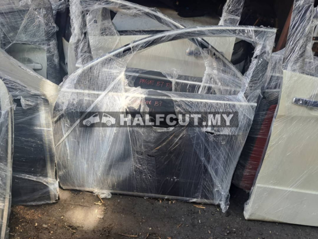 VOLKSWAGEN PASSAT B7 FRONT DOOR F/L