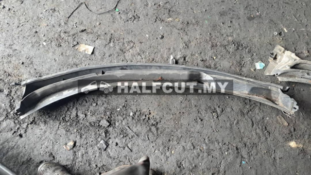 NISSAN TEANA J32 2.0 WIPER COVER