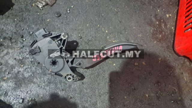 NISSAN TEANA J32 2.0 PEDAL SENSOR
