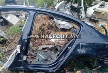 VOLKSWAGEN PASSAT B7 REAR FENDER LH