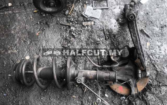 HYUNDAI STAREX A2 FRONT KUNCKLE &AXLE &LOWER RH