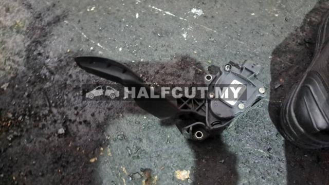 NISSAN TEANA J32 2.0 PEDAL SENSOR