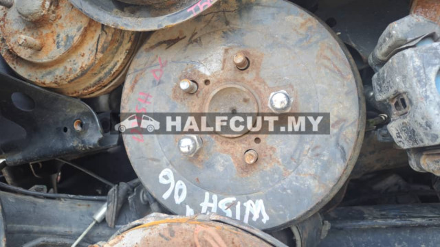 TOYOTA WISH 06 REAR AXLE