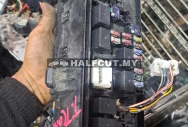 MITSUBISHI TRITON OM FUSE BOX WAYA
