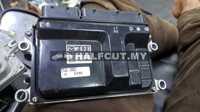 MAZDA 3 SKYACTIV ECU (PS2E 18 881A)