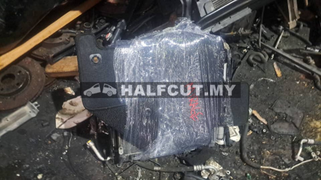MITSUBISHI MIRAGE RADIATOR