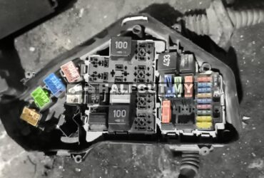 PORSCHE CAYENNE 955 FUSE BOX WAYA
