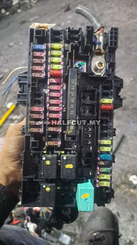 HONDA JAZZ T5A FUSE BOX