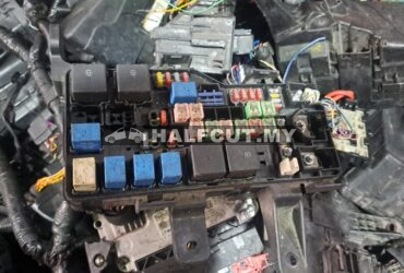 HYNUDAI STAREX A2 FUSE BOX WAYA