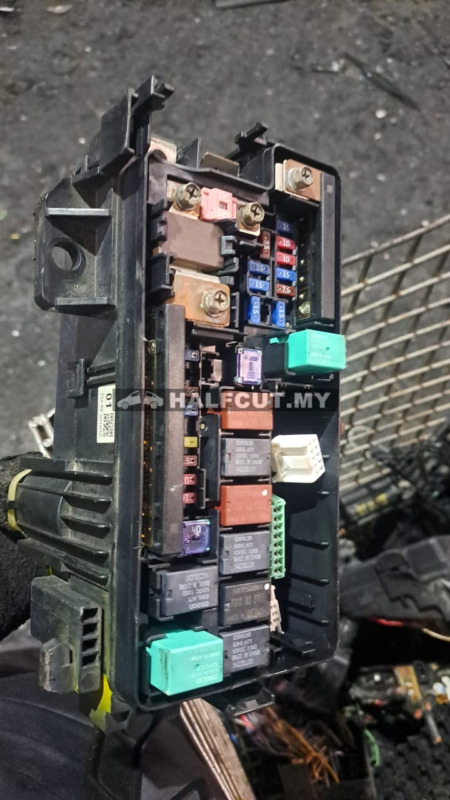 HONDA ACCORD T2A 2.4  FUSE BOX WAYA