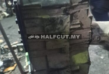TOYOTA HIACE KDH200 FUSE BOX