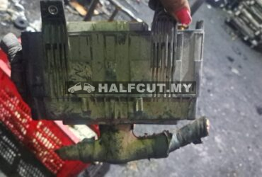 TOYOTA HIACE KDH200 FUSE BOX