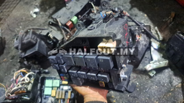 PROTON X70 FUSE BOX WAYA