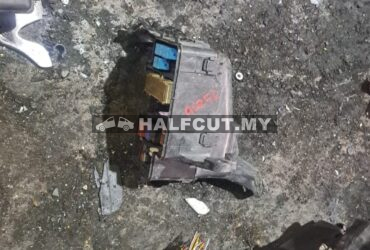 TOYOTA ESTIMA ACR50  FUSE BOX WAYA