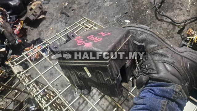 KIA SPORTAGE G4KD FUSE BOX WAYA