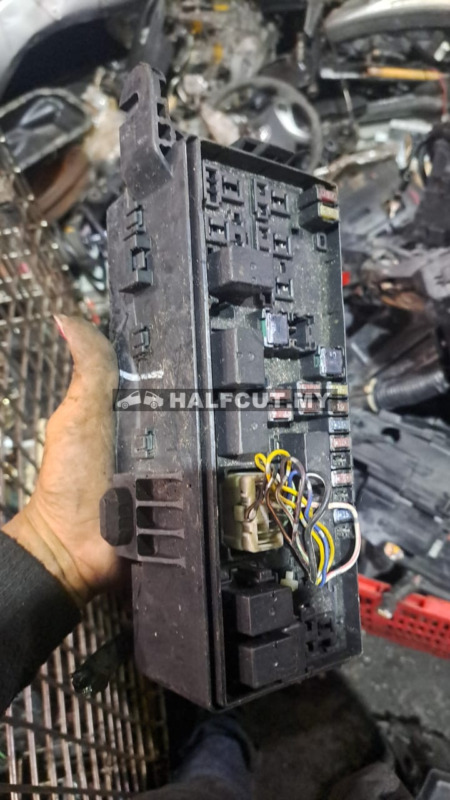 MITSUBISHI TRITON OM FUSE BOX WAYA