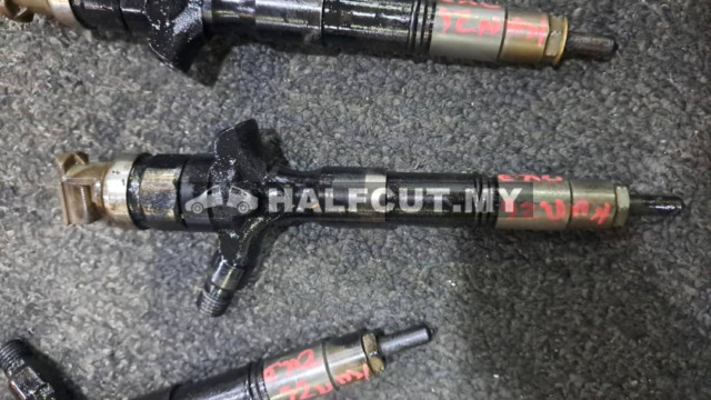 TOYOTA HILUX KUN26 2KD INJECTOR NOZZLE