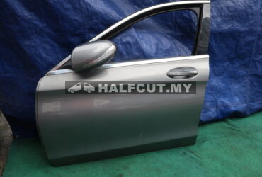 MERCEDES W205 C CLASS DOOR