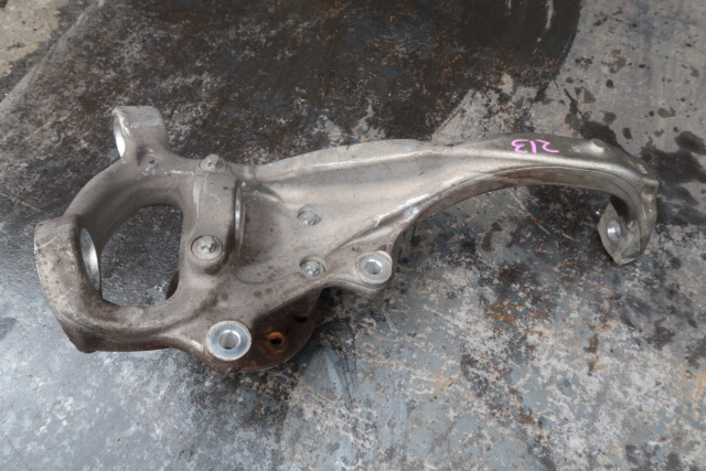 MERCEDES BENZ W213 KNUCKLE