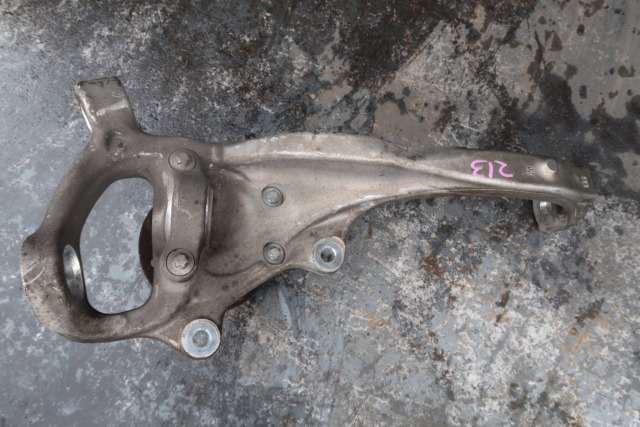 MERCEDES BENZ W213 KNUCKLE