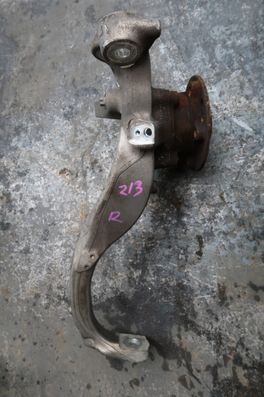 MERCEDES BENZ W213 KNUCKLE