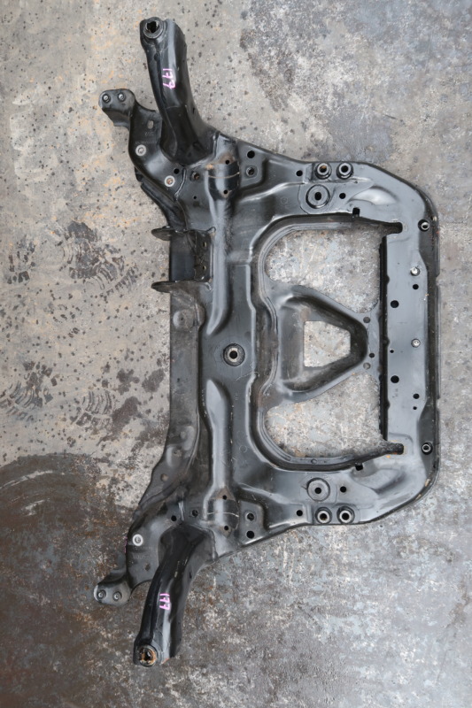 MERCEDES BENZ W177 CROSSMEMBER
