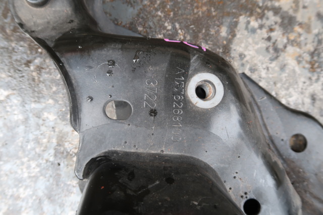 MERCEDES BENZ W177 CROSSMEMBER
