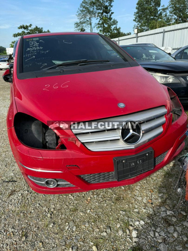 MERCEDES B180 W245 SPARE PARTS