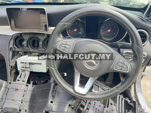 MERCEDES W205 C200 HALF CUT