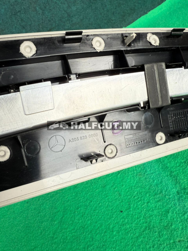MERCEDES W205 THIRD BRAKE LIGHT