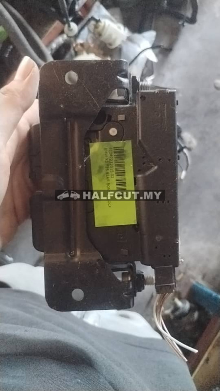 F25 REAR BONNET LOCK