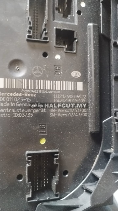 212 900 9622 W212 REAR SAM