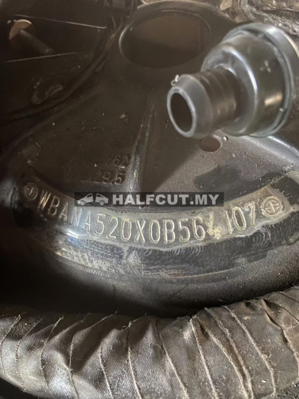 BMW E60 M54 2.5 HALF  CUT