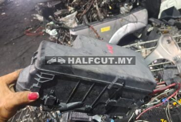 TOYOTA INNOVA FUSE BOX WAYA