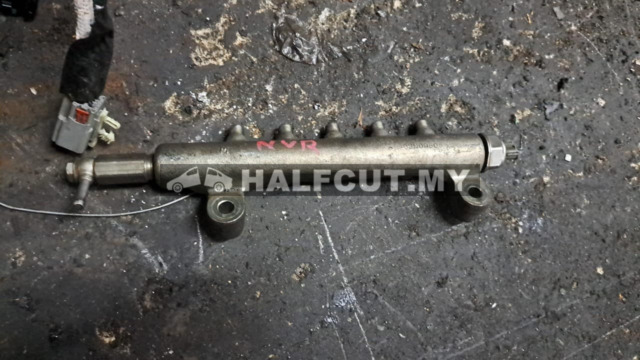 NISSAN NAVARA FUEL RAIL