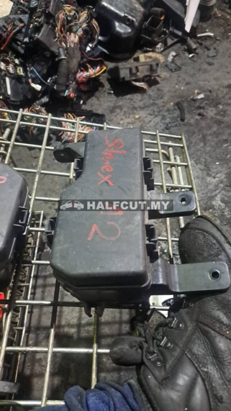 HYNUDAI STAREX A1 FUSE BOX WAYA