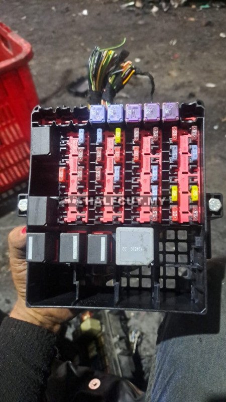 FORD FIESTA 1.0 FUSE BOX (C1BT-14A005-HFH)