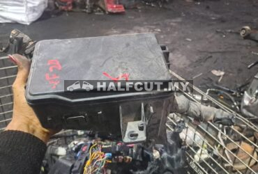 TOYOTA VELLFIRE 20 2.4 FUSE BOX WAYA