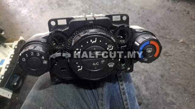 FORD FIESTA 1.6 AIRCOND SWITCH