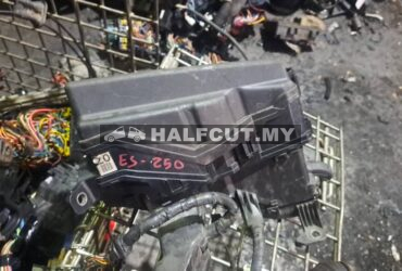 TOYOTA LEXUS ES250 FUSE BOX WAYA
