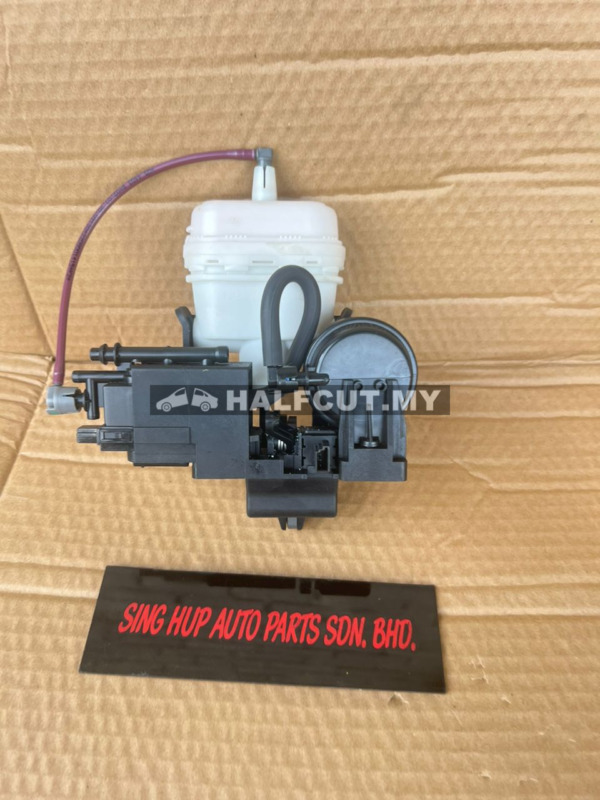 MERCEDES SL230 REAR BOOT LID LOCK