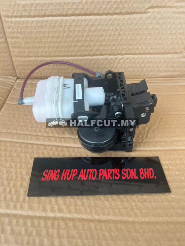 MERCEDES SL230 REAR BOOT LID LOCK