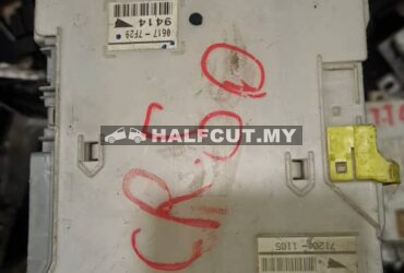 TOYOTA ESTIMA ACR50 2.4 FUSE BOX ECU (82730-28160)