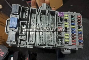 HONDA STREAM RN6 FUSE BOX (SMC-T010)