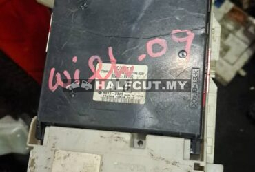 TOYOTA WISH 09 FUSE BOX ECU (89221-68100) J4