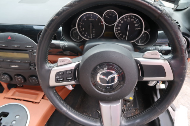 MAZDA MX5 HALF CUT